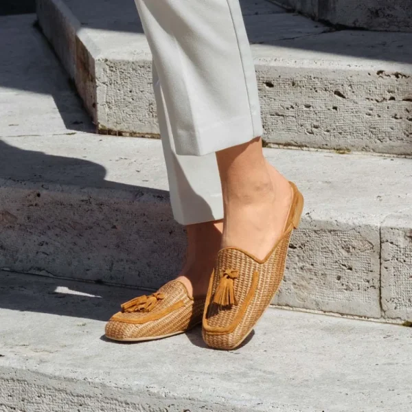 Stringate & Mocassini | Sabot | Personal Sabot Flat in Rafia e Camoscio con Nappine "CAPRI" - Cuoio